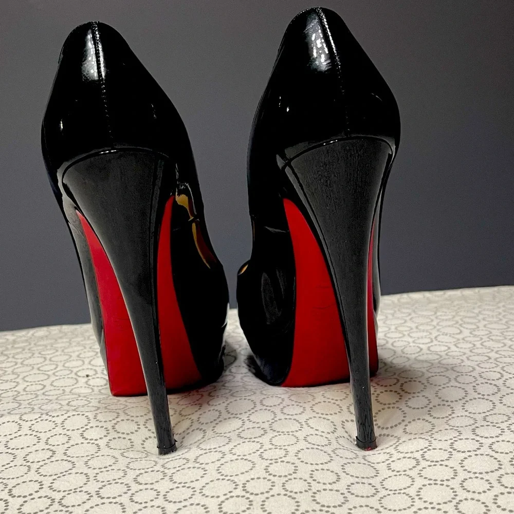 Christian Louboutin | Shoes | Athentic Christian Louboutin Lady